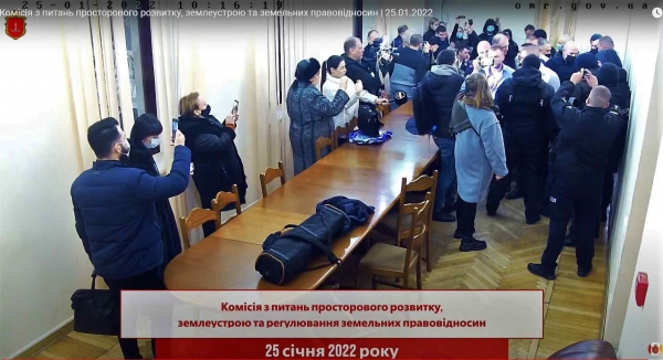 Полный треш: на заседании земельной комиссии одесской мэрии произошла драка. Видео
