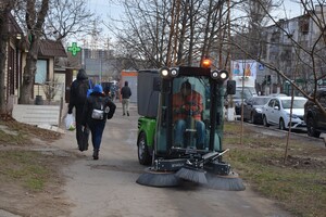 В Одессе перешли на новый формат уборки улиц