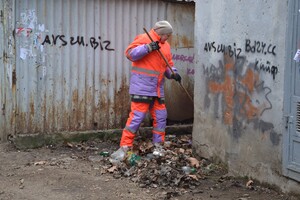 В Одессе перешли на новый формат уборки улиц
