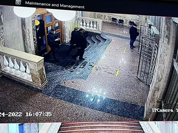Спізнився, але не дочекався: у ДБР поскаржилися на Порошенка