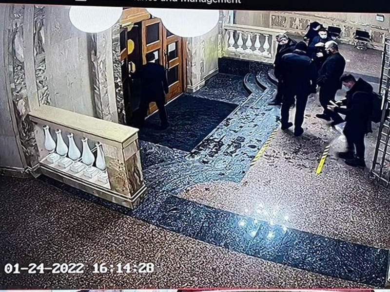 Спізнився, але не дочекався: у ДБР поскаржилися на Порошенка