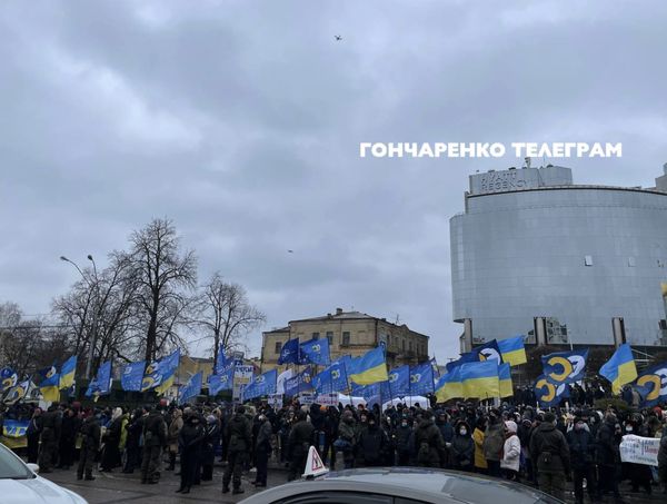 У Печерському суді повинно розпочатися засідання у справі Порошенка: експрезидент уже у залі (фото, відео)