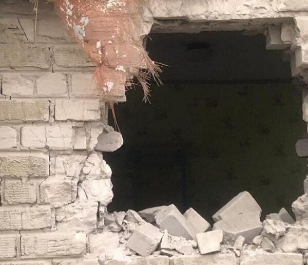 Наблюдатели ОБСЕ фиксируют обстрелы в Донбассе &mdash; в Станице Луганской повреждён детский сад