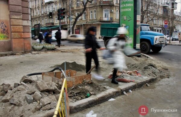 Капремонт Александровского проспекта: как идут &laquo;гранитные&raquo; работы за 3 миллиона. Фото