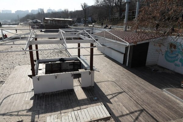 Война войной, а курортный сезон по расписанию: Труханов велел готовиться к лету 