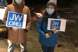 На границах с Румынией и Молдовой принимают беженцев: им все помогают 