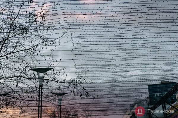 Февральский вечер на побережье Одессы: весной пока не пахнет, но гулять &mdash; хорошо. Фоторепортаж