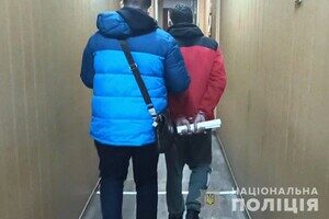 Поджигателей автомобиля чиновника на Лидерсовском бульваре нашли