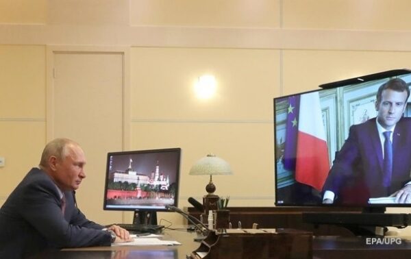 Путин провел телефонные переговоры с Макроном