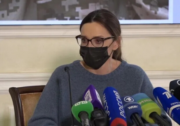 Жена Медведчука Оксана Марченко дала пресс-конференцию в Москве