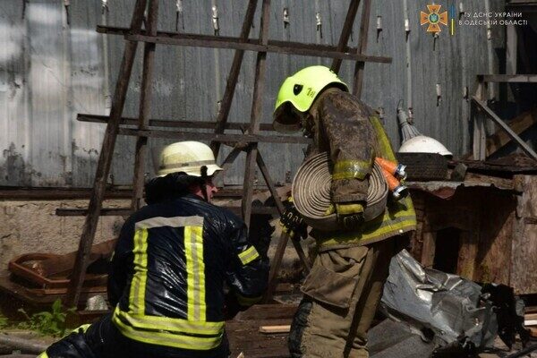 Тушили пожар после ракеты и нашли советский артснаряд: сводка одесских спасателей за сутки Тушили пожар после ракеты и нашли советский артснаряд: сводка одесских спасателей за сутки