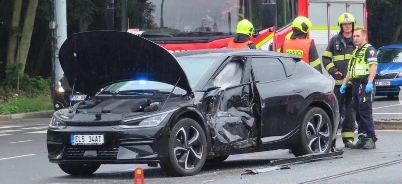 «Я думав, що це кінець»: в авто олімпійського чемпіона з хокею на швидкості врізався трамвай