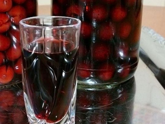 «Лише ягоди та цукор»: готуємо український вишняк для святкування перемоги над рашистами