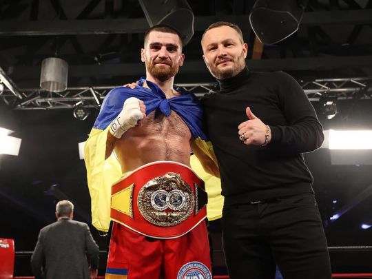 Українець Чухаджян побив суперника та захистив чемпіонський пояс у Німеччині: відео бою