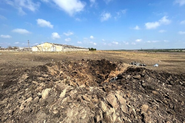 Последствия ракетного удара по удара по агропредприятию в Одесской области