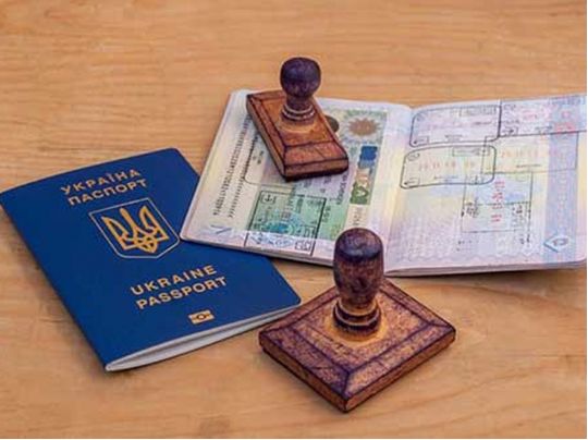Дві категорії українців можуть оформити візу прямо у Польщі: хто може розраховувати на послаблення