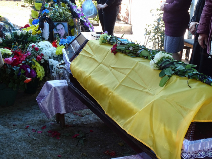 «Олена взяла з мене слово, що якщо загине, щоб я дбав про її маленьку доню»: щемлива історія про бойову медичку, яка загинула, рятуючи інших