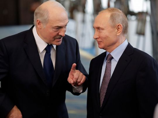 путін закликає лукашенка повноцінно включитися у війну, — розвідка