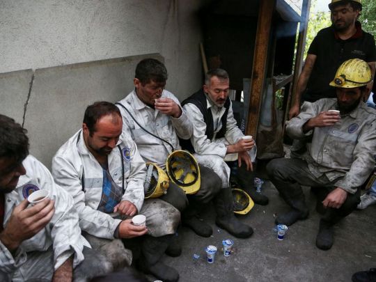 Вибух на&nbsp;шахті: загинуло 28 людей, ще&nbsp;49 залишаються під землею на&nbsp;глибині 300 метрів