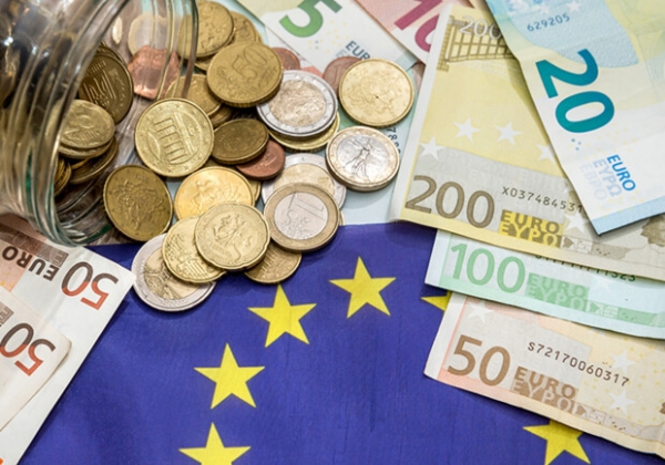 Курс валют в Украине 28 декабря 2022 года: сколько стоит доллар и евро