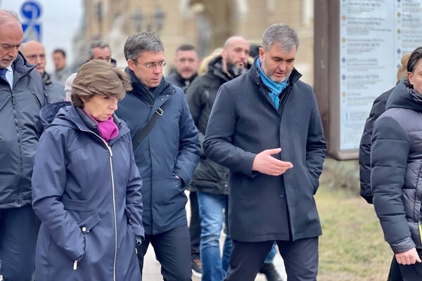 Глава МИД Франции пряталась от обстрелов в бомбоубежище под Оперным театром в Одессе