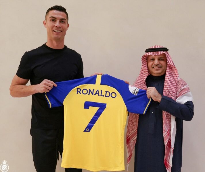 Кріштіану Роналду підписав контракт з жовто-синім клубом на шалених умовах
