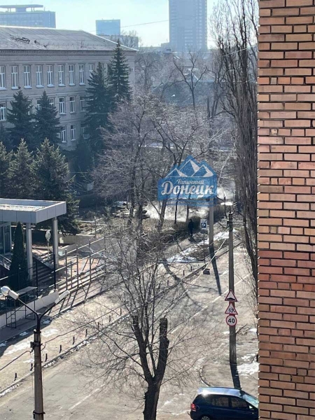 В центрі окупованого Донецька пролунали вибухи (відео)