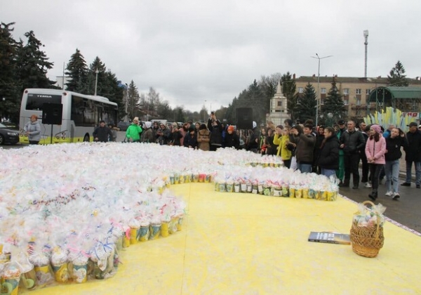 В Одесской области создали самую большую карту Украины из пасок