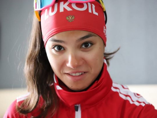 У пілотці та з георгіївською стрічкою: олімпійська чемпіонка з росії у захваті від «параду перемоги» у москві (фото)