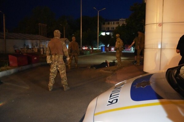 В Одессе банда напала на автомойку (фото, видео)