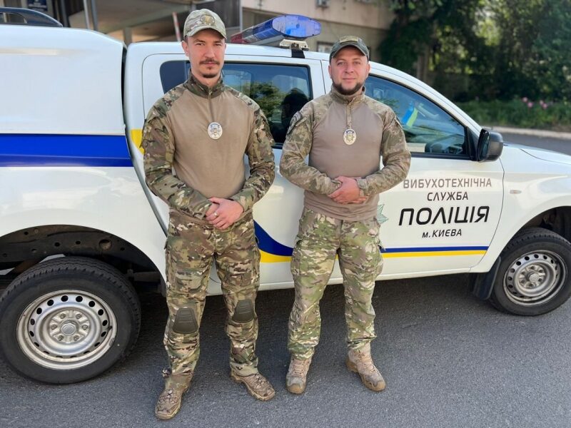 Ризикуючи життям, двоє поліцейських запобігли масштабному вибуху в&nbsp;Києві (фото)