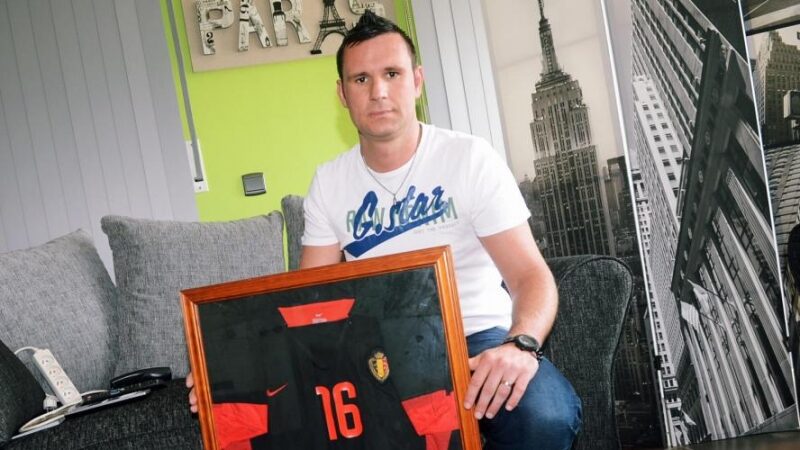 Сидів у&nbsp;кафе та&nbsp;помер: відомого футболіста не&nbsp;стало у&nbsp;45 років