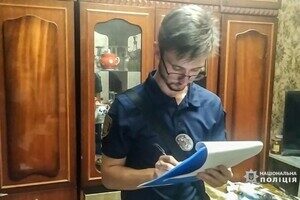 В Одессе полицейские разоблачили пожилого закладчика: он позировал полицейским с котенком