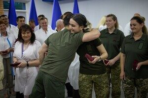 Осмотрел разрушенный собор и посетил реабилитационные отделения: в Одессу приехал Владимир Зеленский