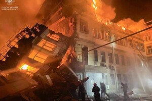 Подробности атаки по админзданию в Одессе: под завалами нашли погибшего мужчину (обновлено)