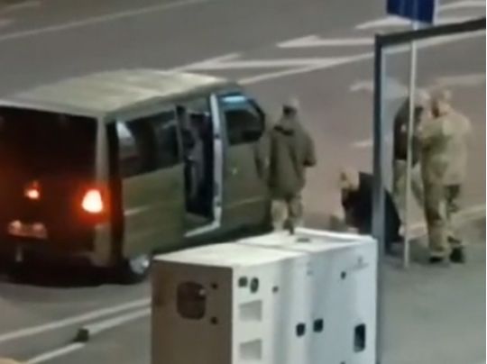 Мобілізація з кулаками: у Тернополі спалахнув скандал навколо місцевого ТЦК (відео)