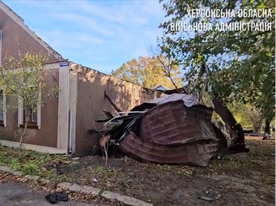 Мета — житлові будинки: троє людей загинули і шість поранені внаслідок вечірнього обстрілу Херсона