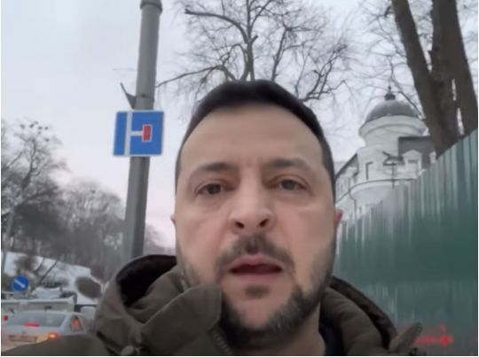 День незламних чоловіків, жінок, воїнів, героїв: Зеленський привітав військових зі святом