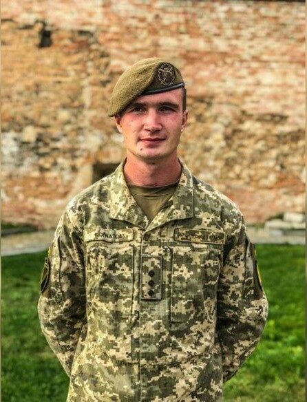 &laquo;В&nbsp;мене влучили 9 куль, але я&nbsp;продовжив керувати боєм&raquo;: офіцер, який 24 лютого був на&nbsp;Чонгарі, про те, чому там не&nbsp;підірвали мости