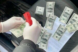 В Одессе предприниматель требовал взятку за оформление инвалидности онкобольной матери военного