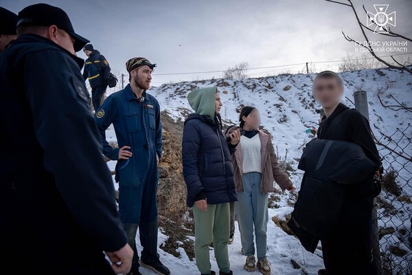 Одесские спасатели рассказали как спасли детей, потерявшихся в катакомбах 
