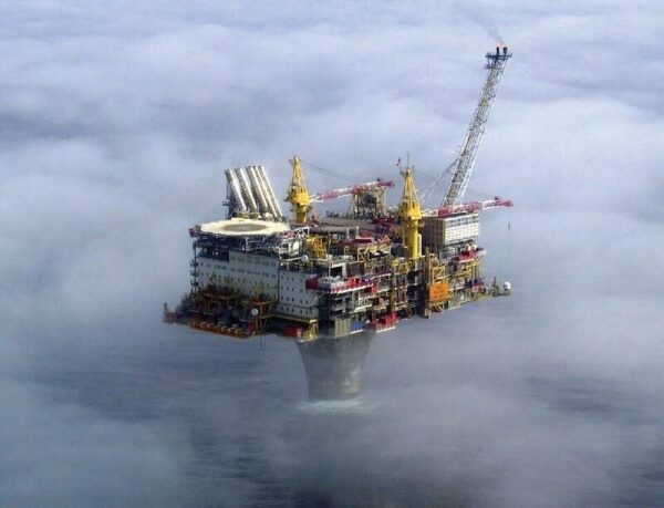 США увеличивает добычу нефти: теперь война на Ближнем Востоке не страшна потребителям