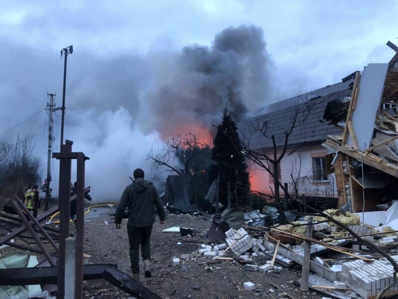 Три райони Київської області постраждали внаслідок обстрілу 2 січня, є&nbsp;жертви (фото, відео)