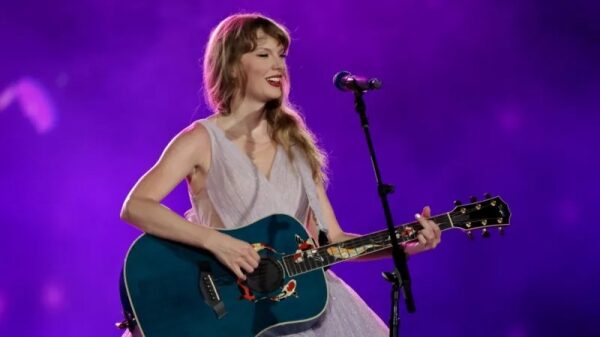 Тейлор Свифт: «Отдел замученных поэтов» побил рекорд Spotify Тейлор Свифт: «Отдел замученных поэтов» побил рекорд Spotify