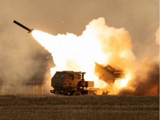 У США сперечаються про те, чи дозволити Україні стріляти з американської зброї по росії, — ЗМІ