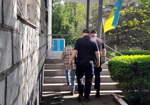 Женщина из Одесской области ударила сына-подростка ножом в грудь: парня госпитализировали