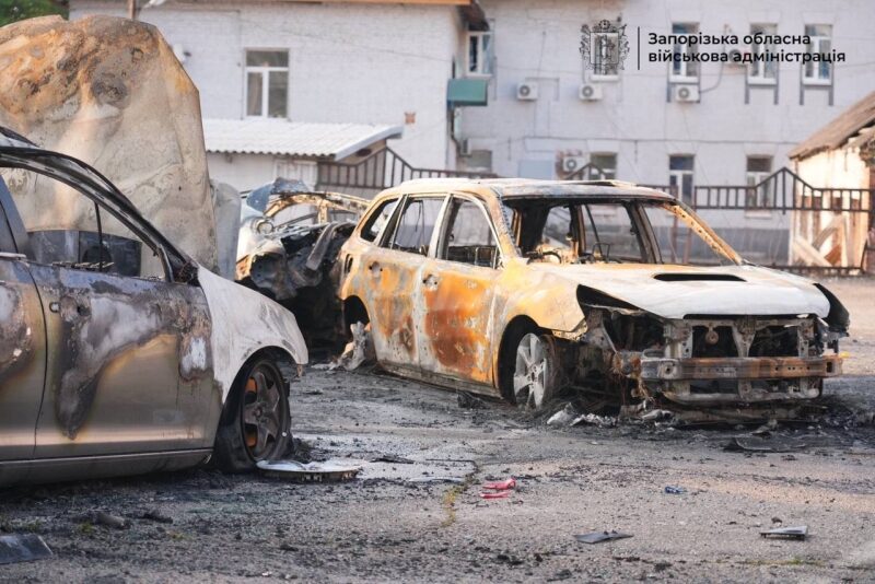 Окупанти атакували Запоріжжя &laquo;шахедами&raquo;: в&nbsp;місті є&nbsp;постраждалі (фото)