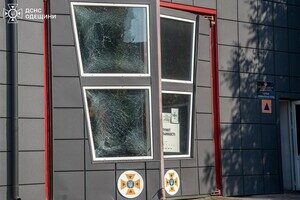 Ночной обстрел Одессы: получила повреждения пожарная часть