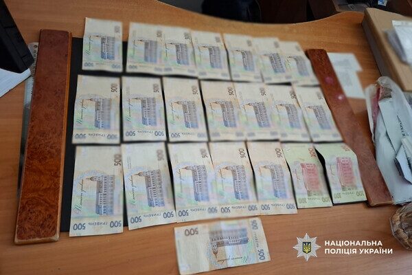 Оформление пенсии за 400 евро: в Одесской области чиновница горсовета поймалась на взятке