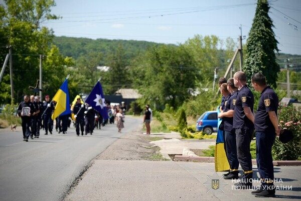Защищал Украину на Донецком направлении: в Одесской области простились с полицейским Сергеем Маглой
